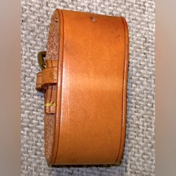 Louis Vuitton Wrist Bag Handler - Picture 5 of 7